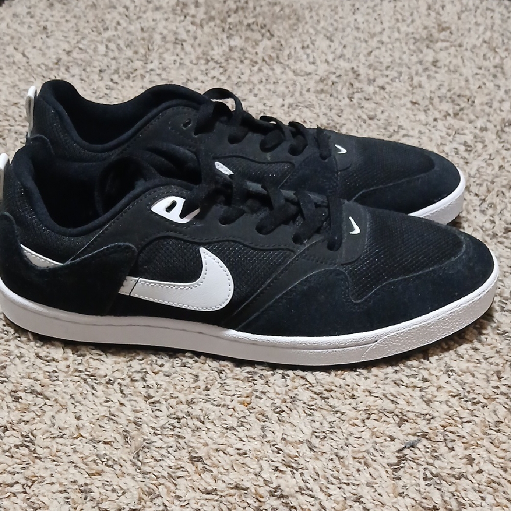 Nike Black and White Men's Sneakers